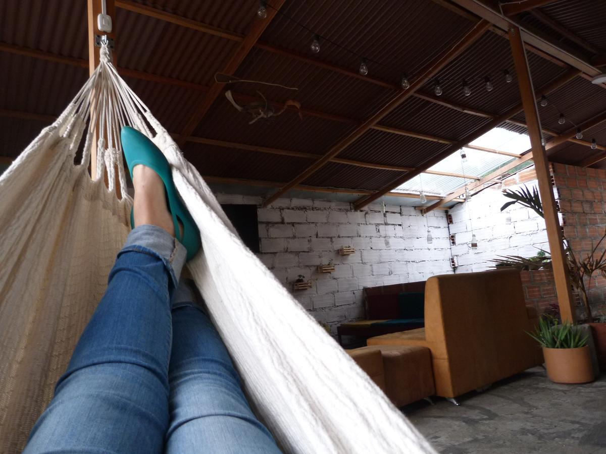 El Descanso Donde Sara Hostel Medellin Luaran gambar