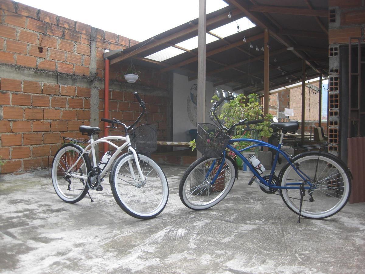 El Descanso Donde Sara Hostel Medellin Luaran gambar